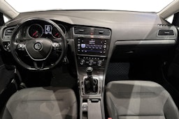 harmaa Volkswagen Golf 2020 kuva 9.