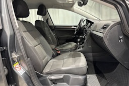 harmaa Volkswagen Golf 2020 kuva 16.