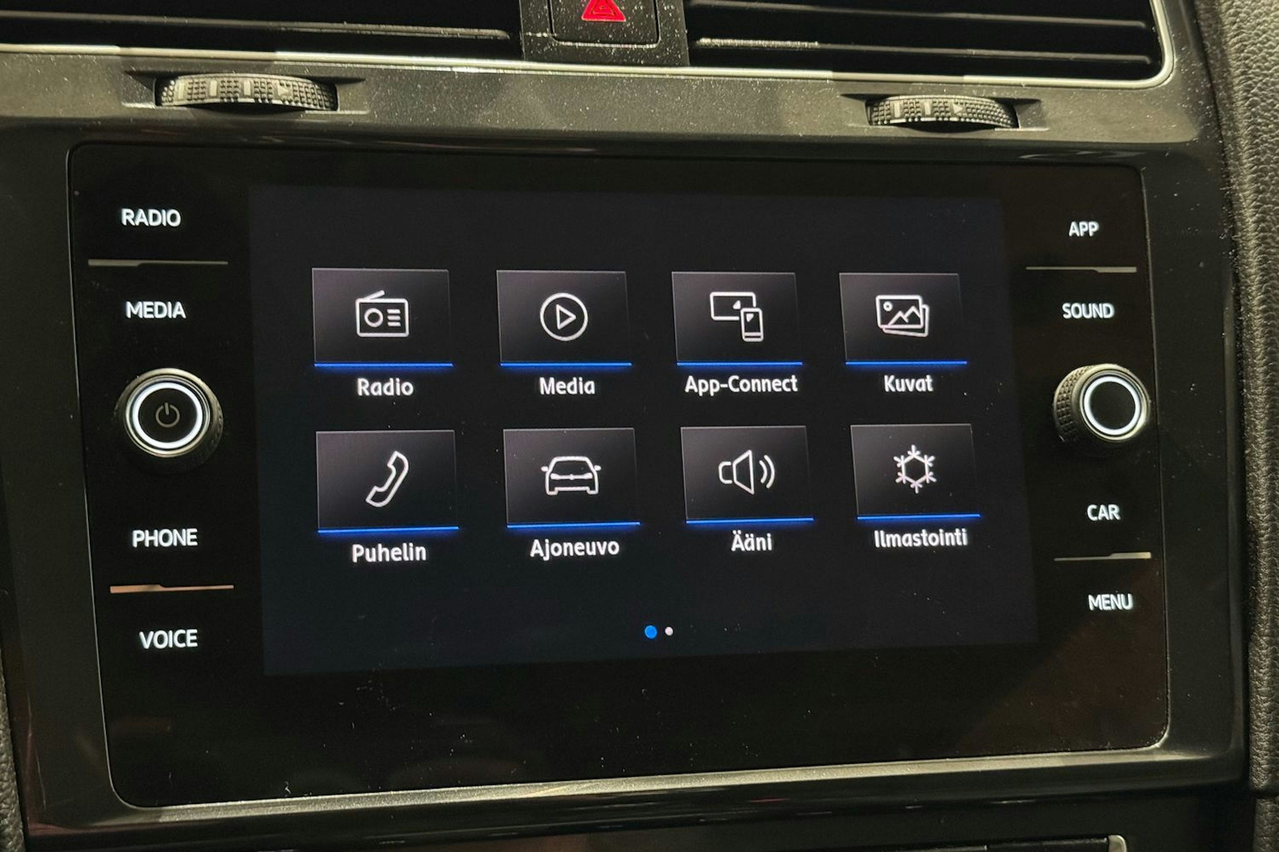 harmaa Volkswagen Golf 2020 kuva 20.