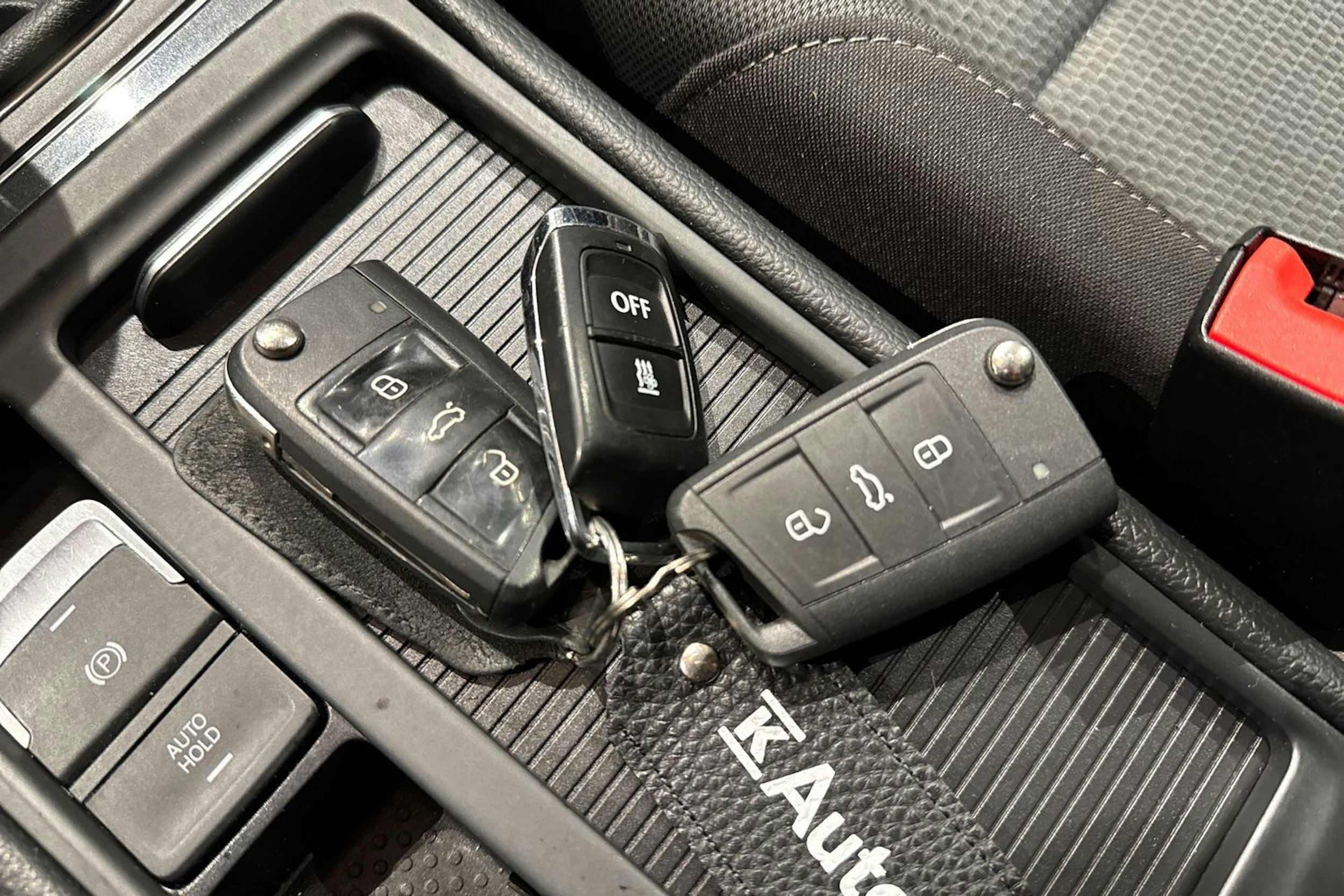 harmaa Volkswagen Golf 2020 kuva 25.