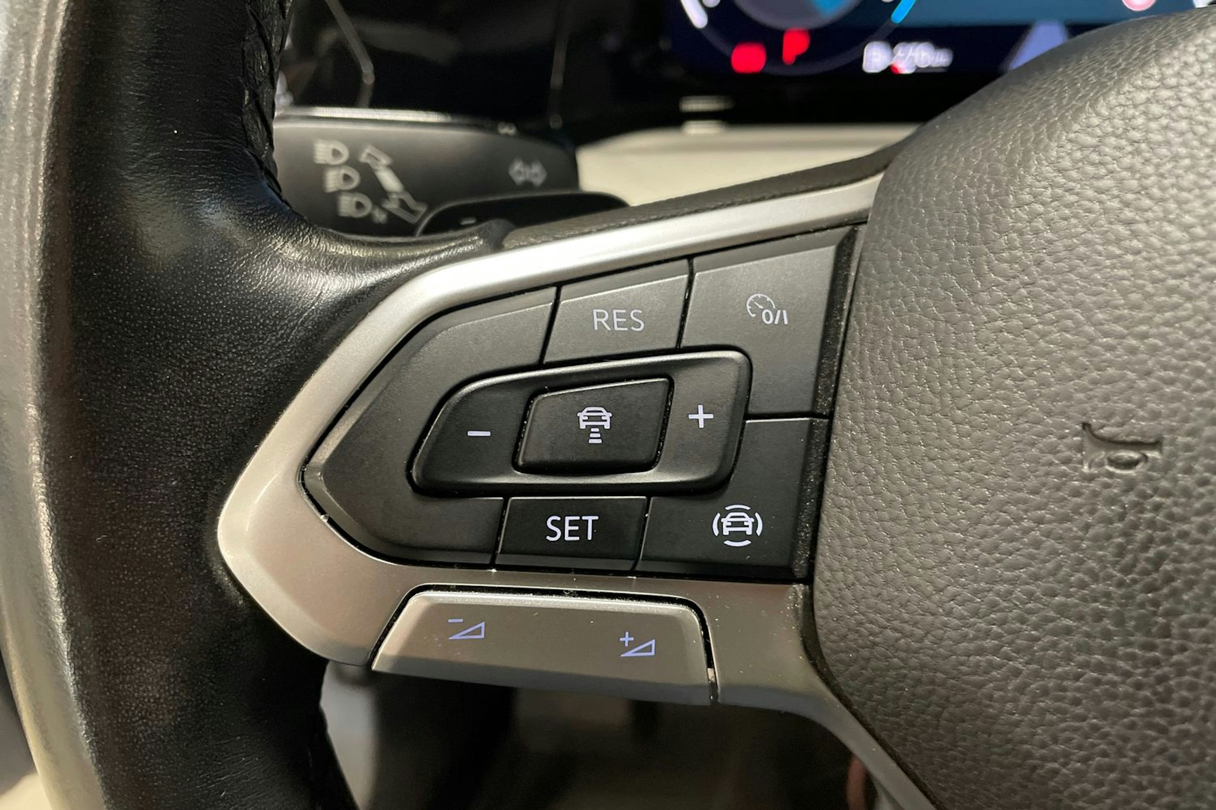 met. harmaa Volkswagen Golf 2020 kuva 13.