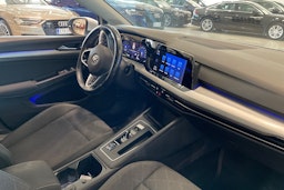 valkoinen Volkswagen Golf 2021 kuva 12.