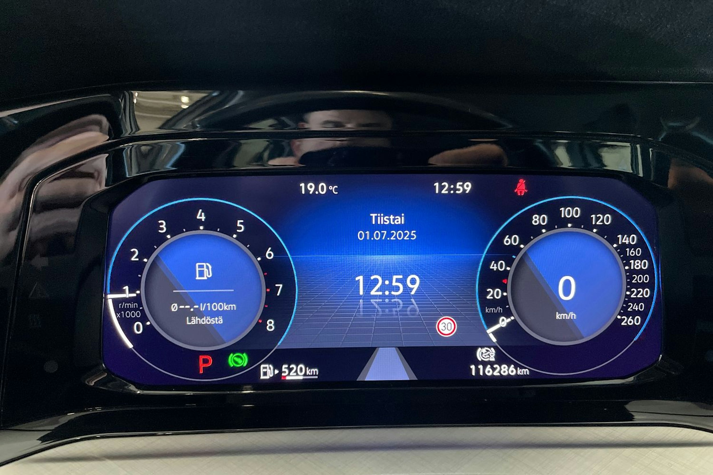 valkoinen Volkswagen Golf 2021 kuva 16.