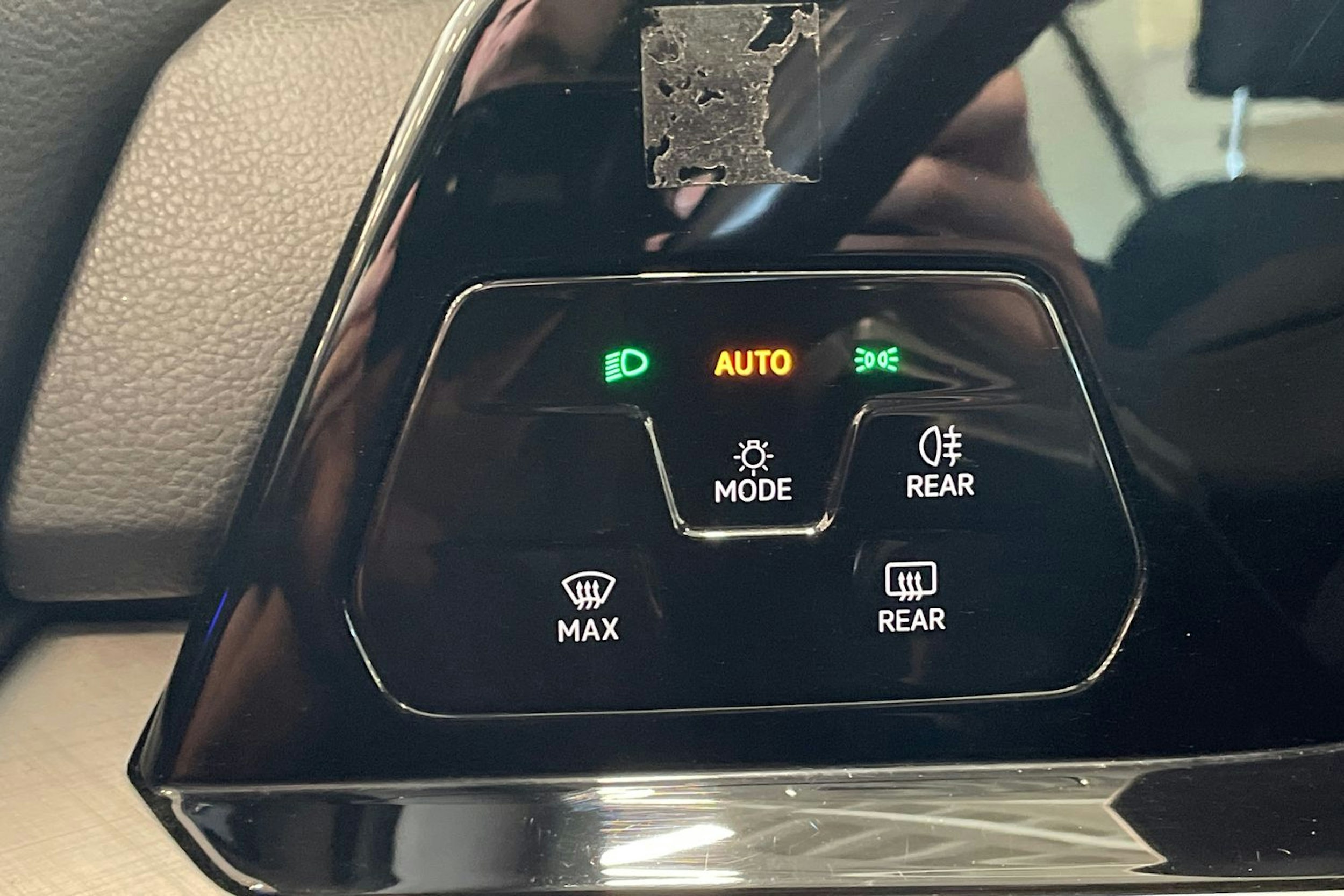 valkoinen Volkswagen Golf 2021 kuva 17.