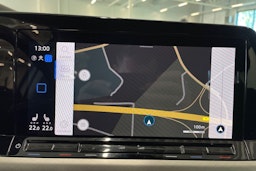 valkoinen Volkswagen Golf 2021 kuva 22.