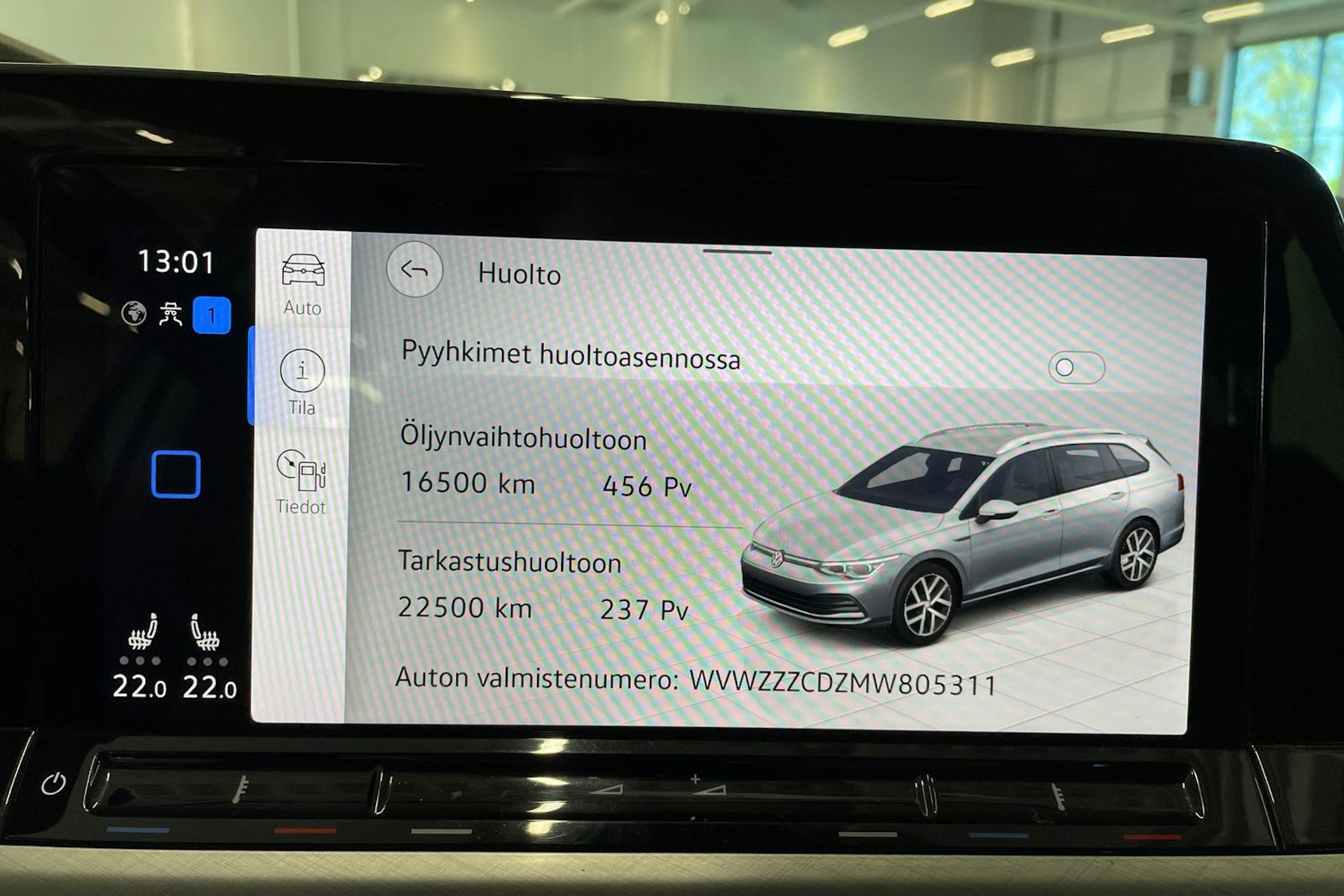 valkoinen Volkswagen Golf 2021 kuva 23.