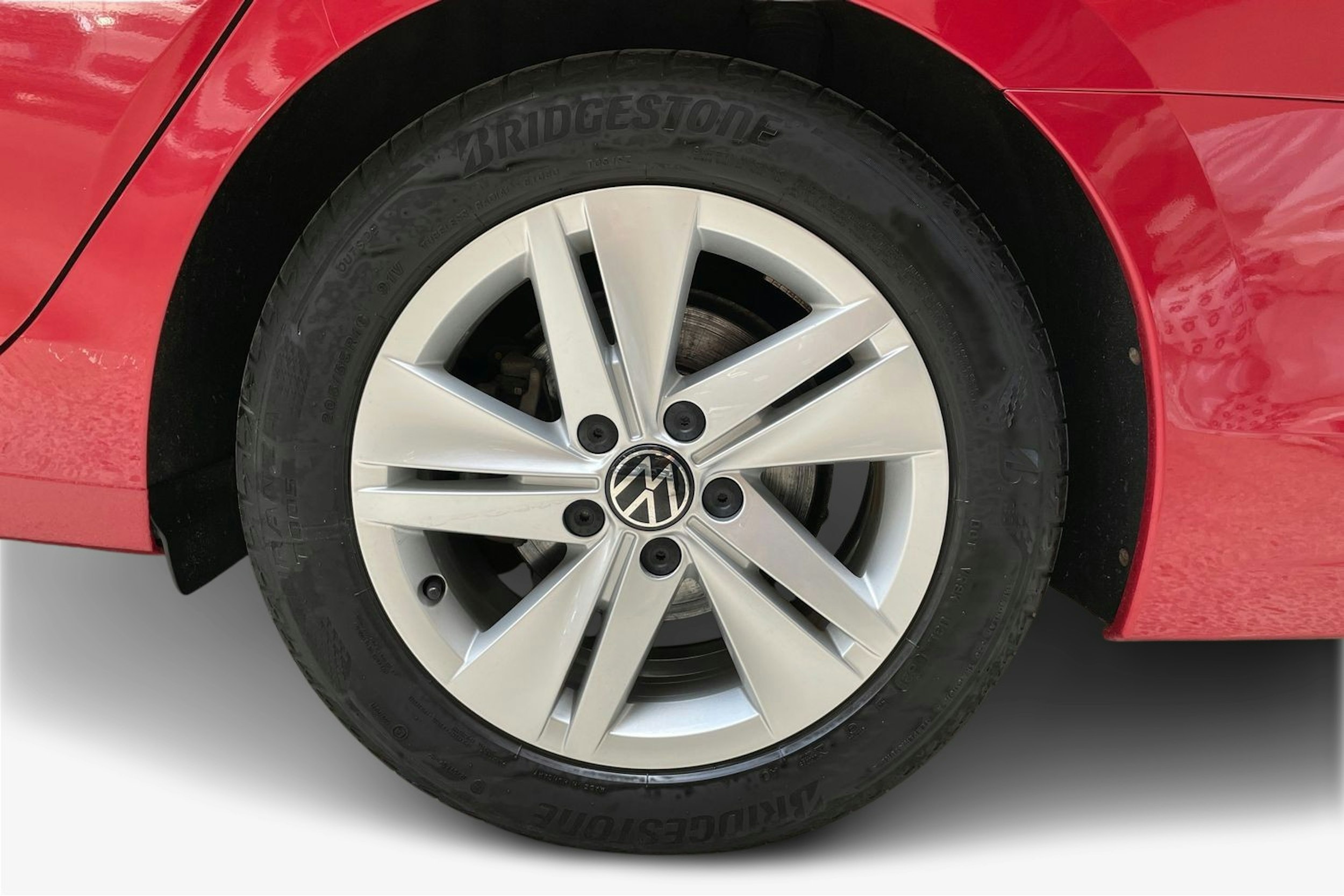 punainen Volkswagen Golf 2021 kuva 11.