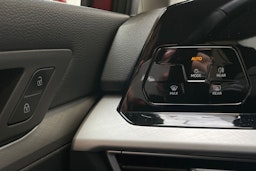 punainen Volkswagen Golf 2021 kuva 17.