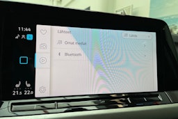 punainen Volkswagen Golf 2021 kuva 21.