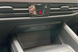 punainen Volkswagen Golf 2021 kuva 23.