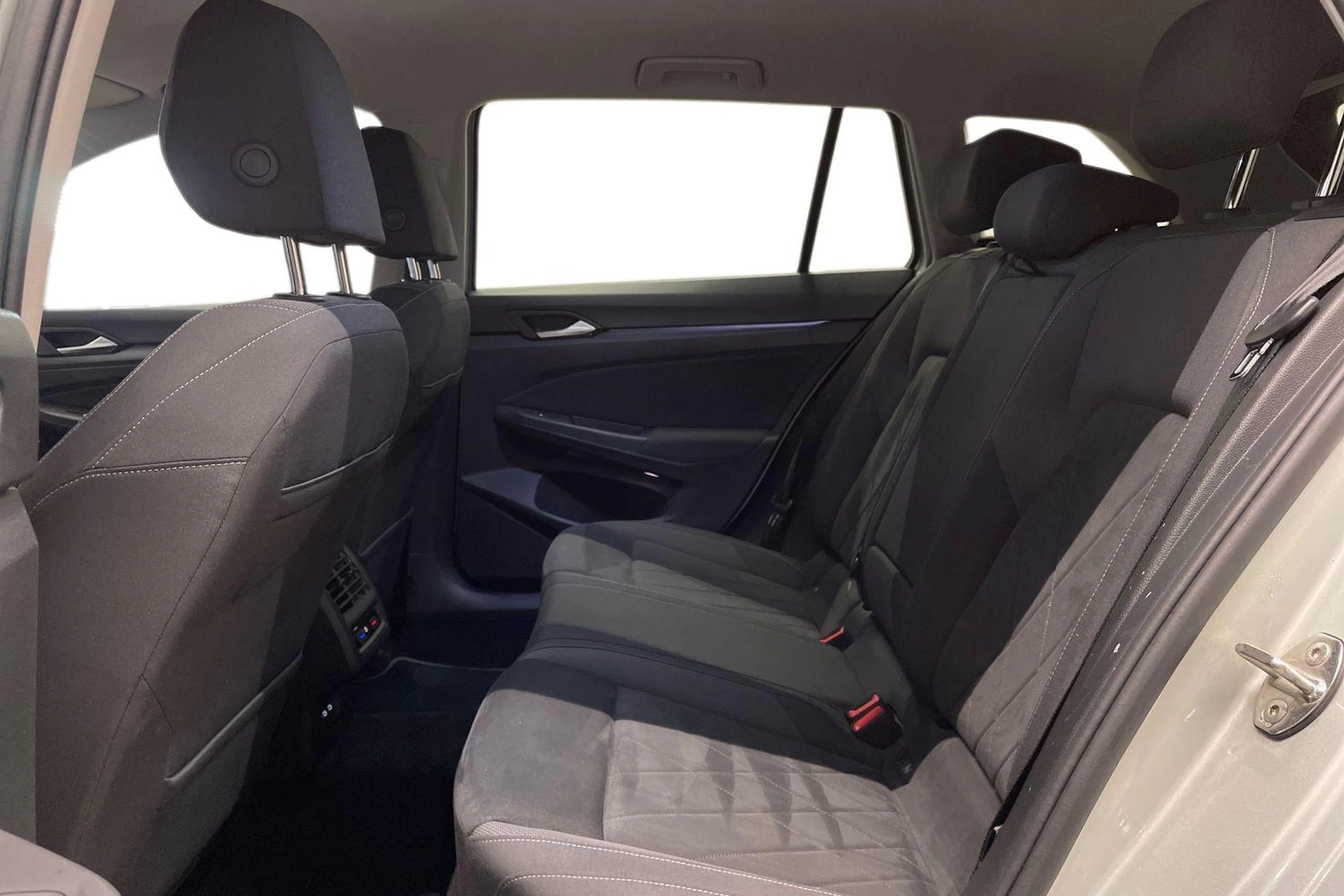 hopea Volkswagen Golf 2021 kuva 8.