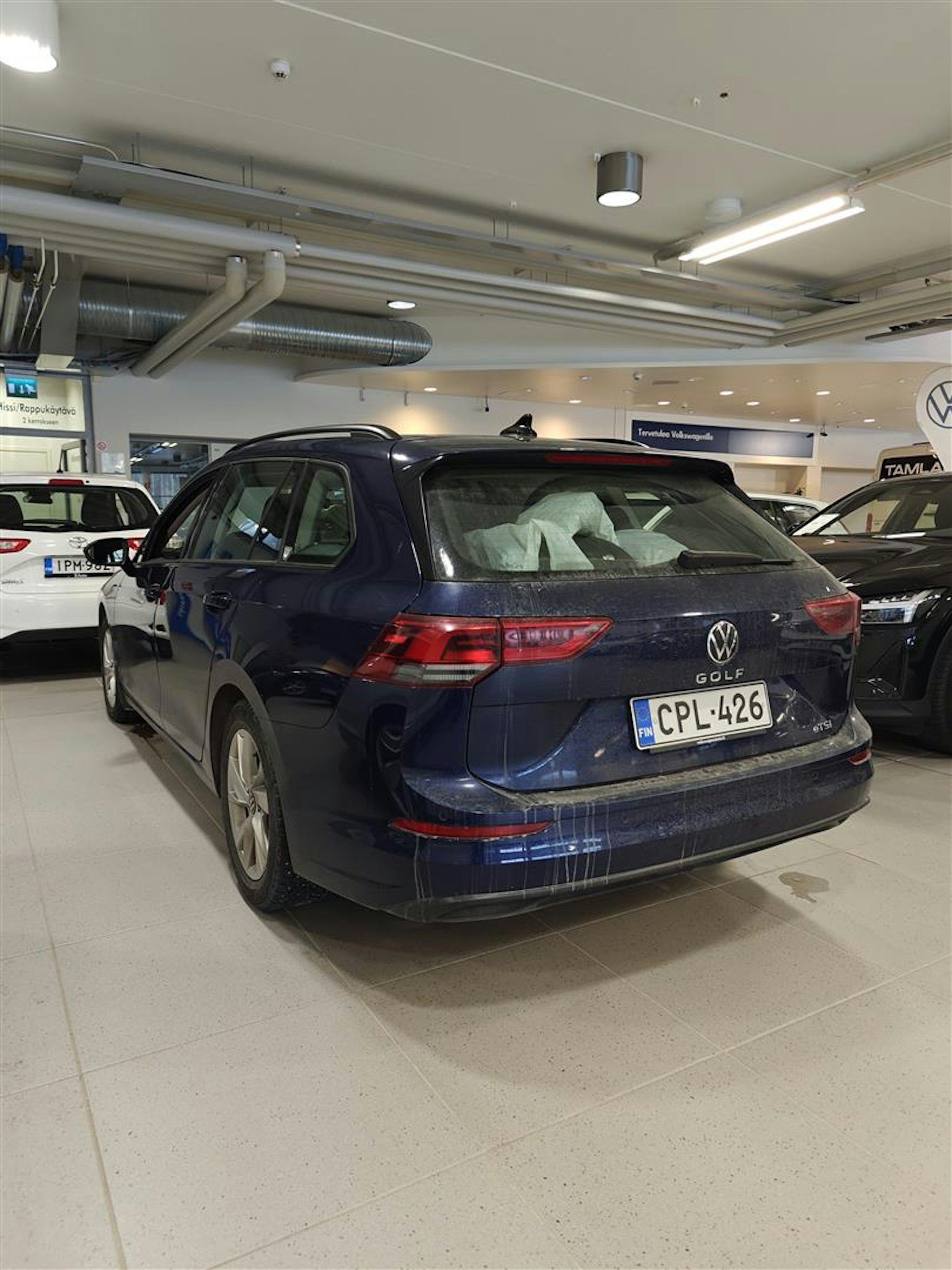 sininen Volkswagen Golf 2021 kuva 2.