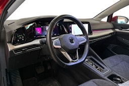 punainen Volkswagen Golf 2021 kuva 3.