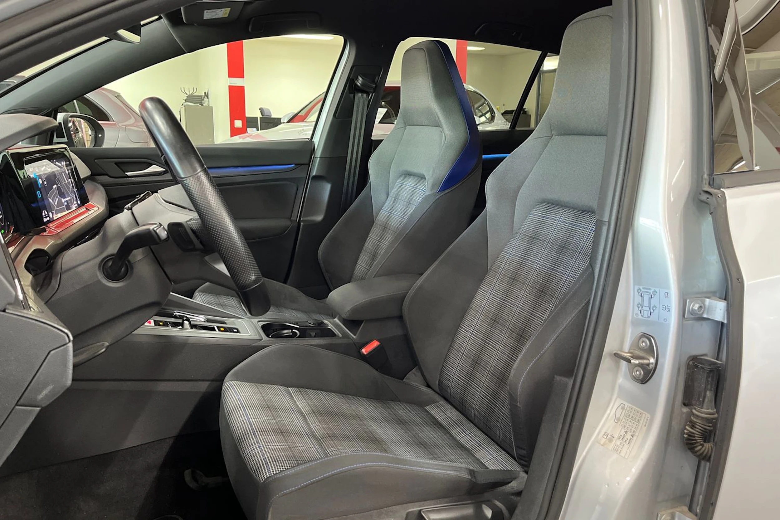 Hopea Volkswagen GOLF 2022 kuva 8.