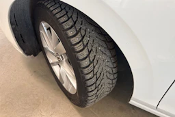 valkoinen Volkswagen Golf 2021 kuva 10.