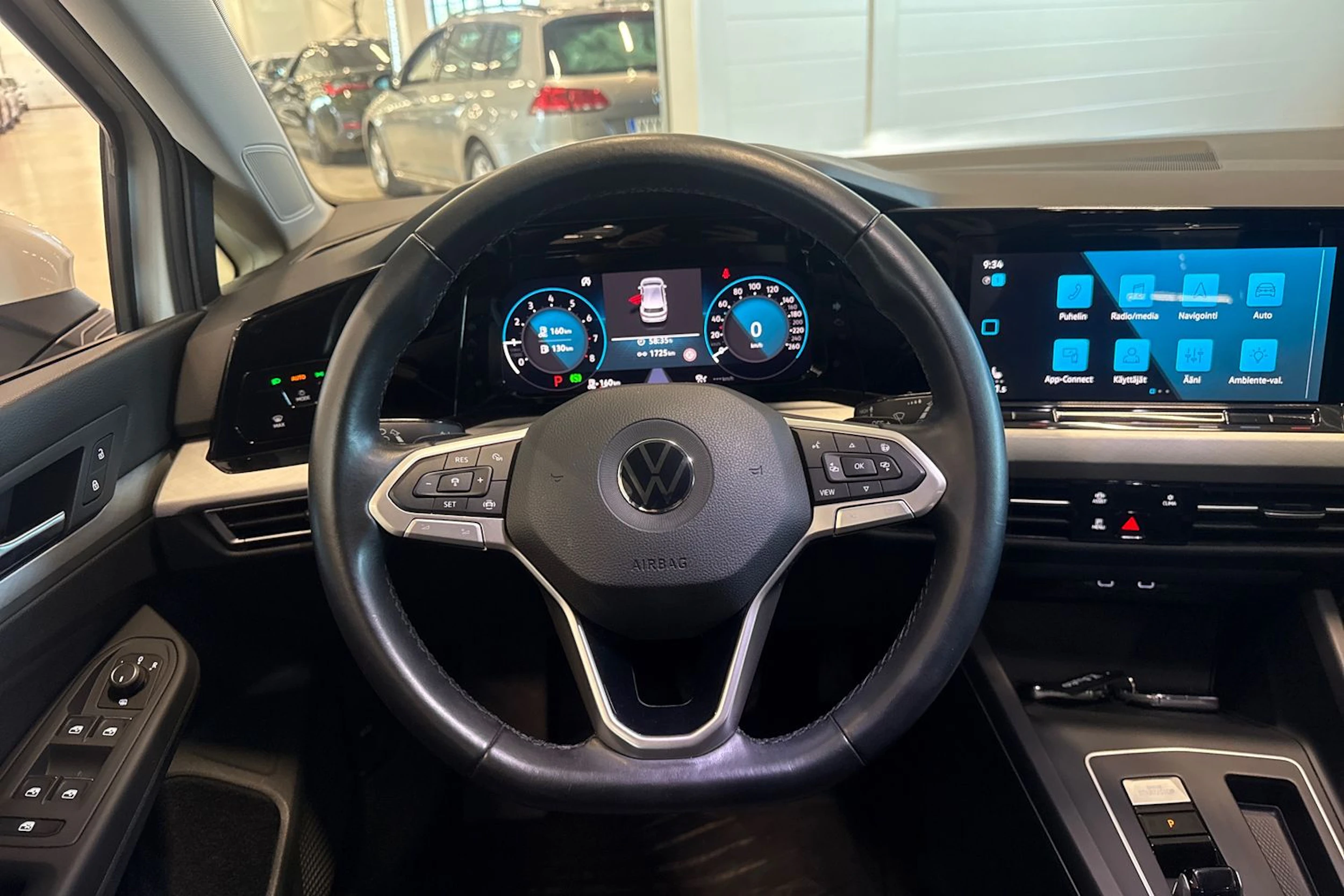 valkoinen Volkswagen Golf 2021 kuva 11.