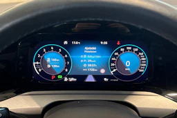 valkoinen Volkswagen Golf 2021 kuva 14.