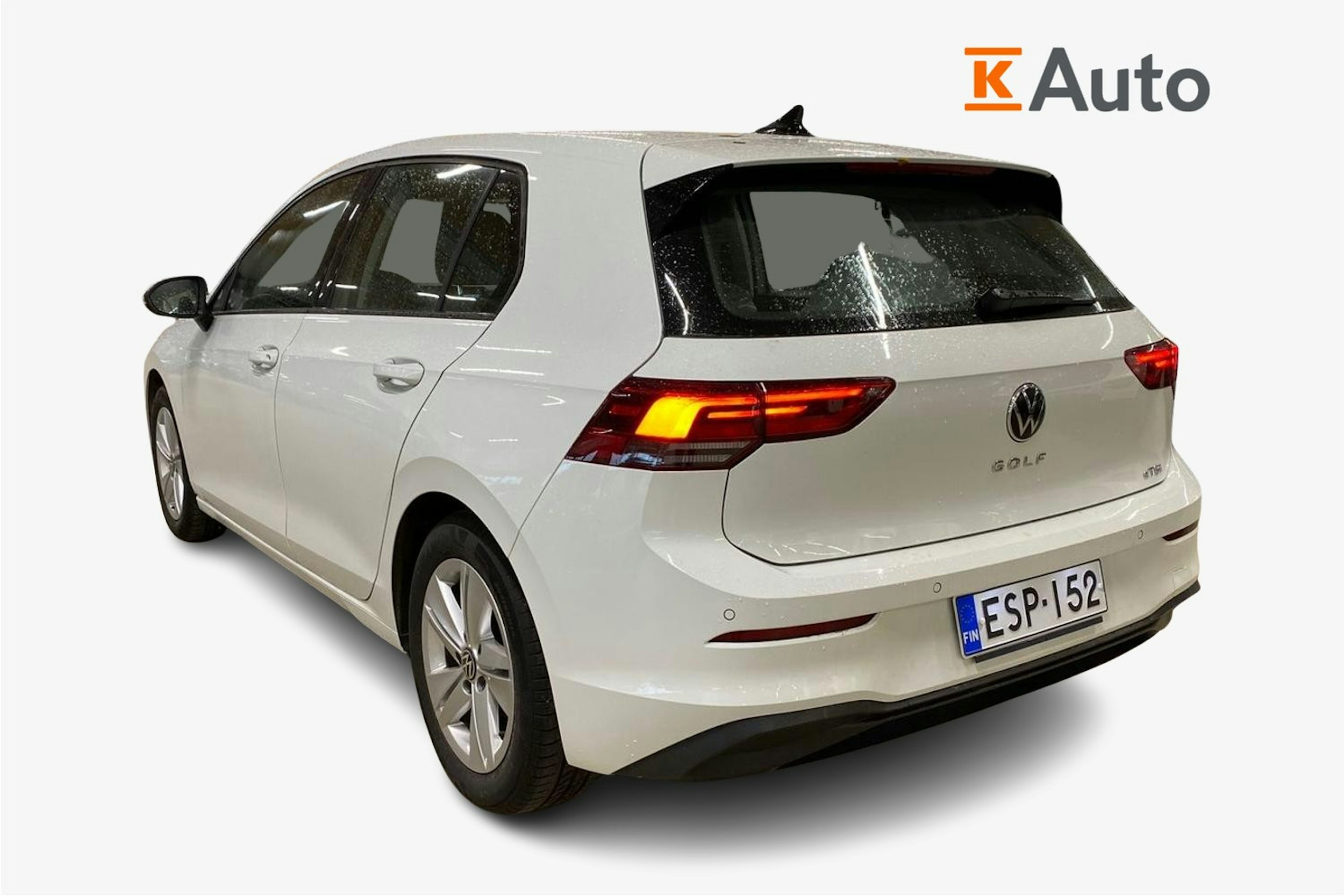 valkoinen Volkswagen Golf 2021 kuva 2.