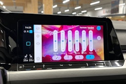 valkoinen Volkswagen Golf 2021 kuva 19.