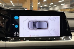 valkoinen Volkswagen Golf 2021 kuva 20.