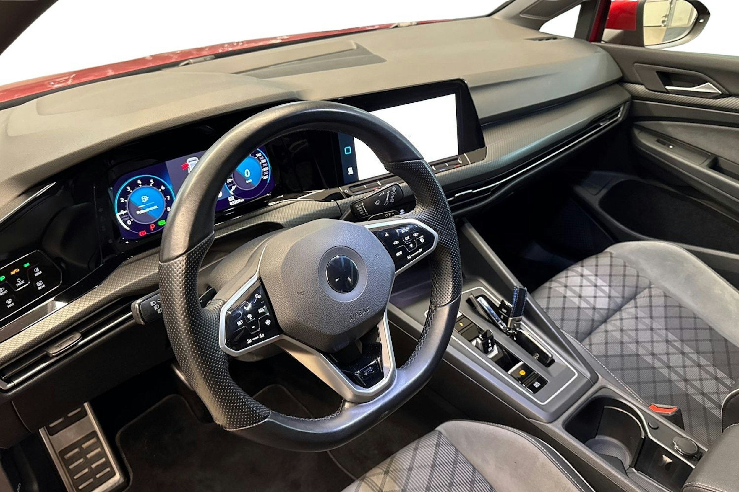 Punainen Volkswagen GOLF 2021 kuva 7.