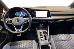 Punainen Volkswagen GOLF 2021 kuva 9.