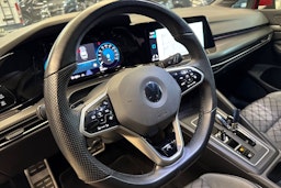 Punainen Volkswagen GOLF 2021 kuva 15.