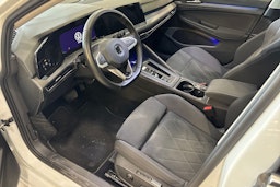 valkoinen Volkswagen Golf 2021 kuva 3.