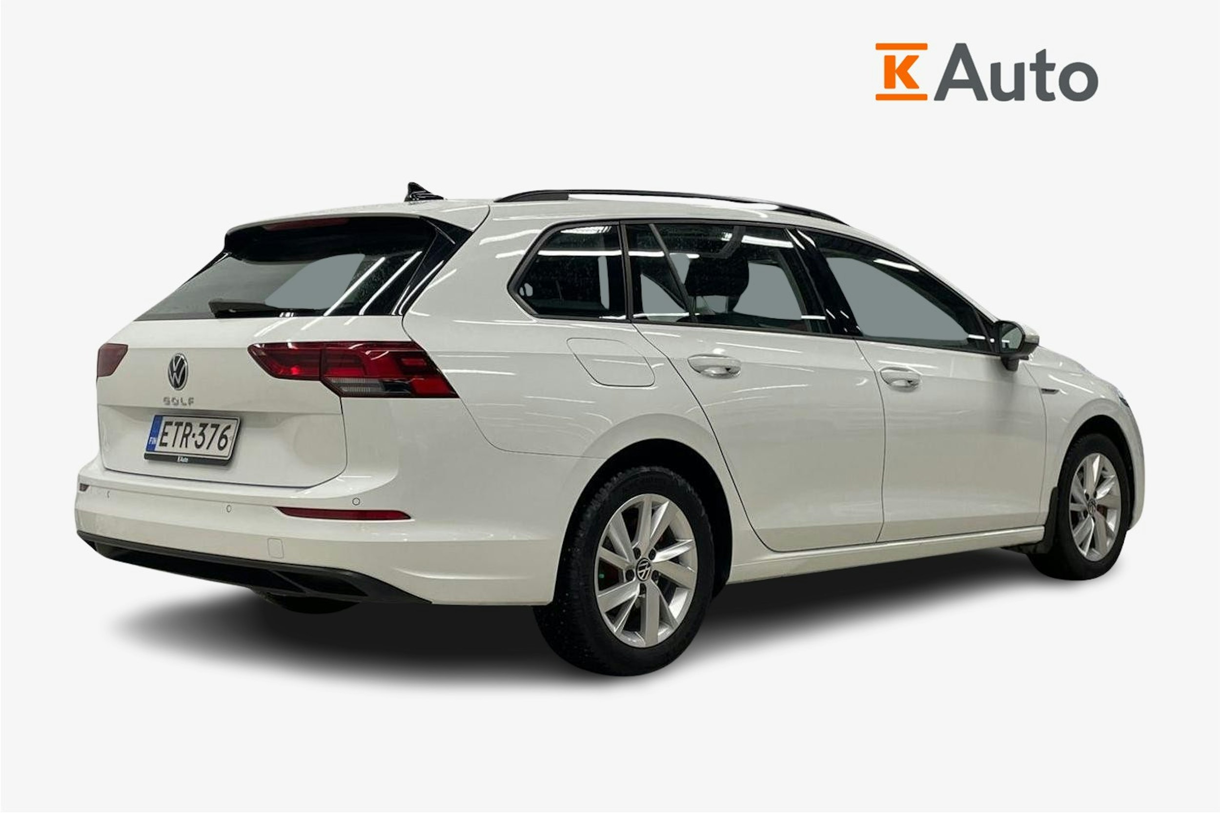 Valkoinen Volkswagen GOLF 2021 kuva 2.