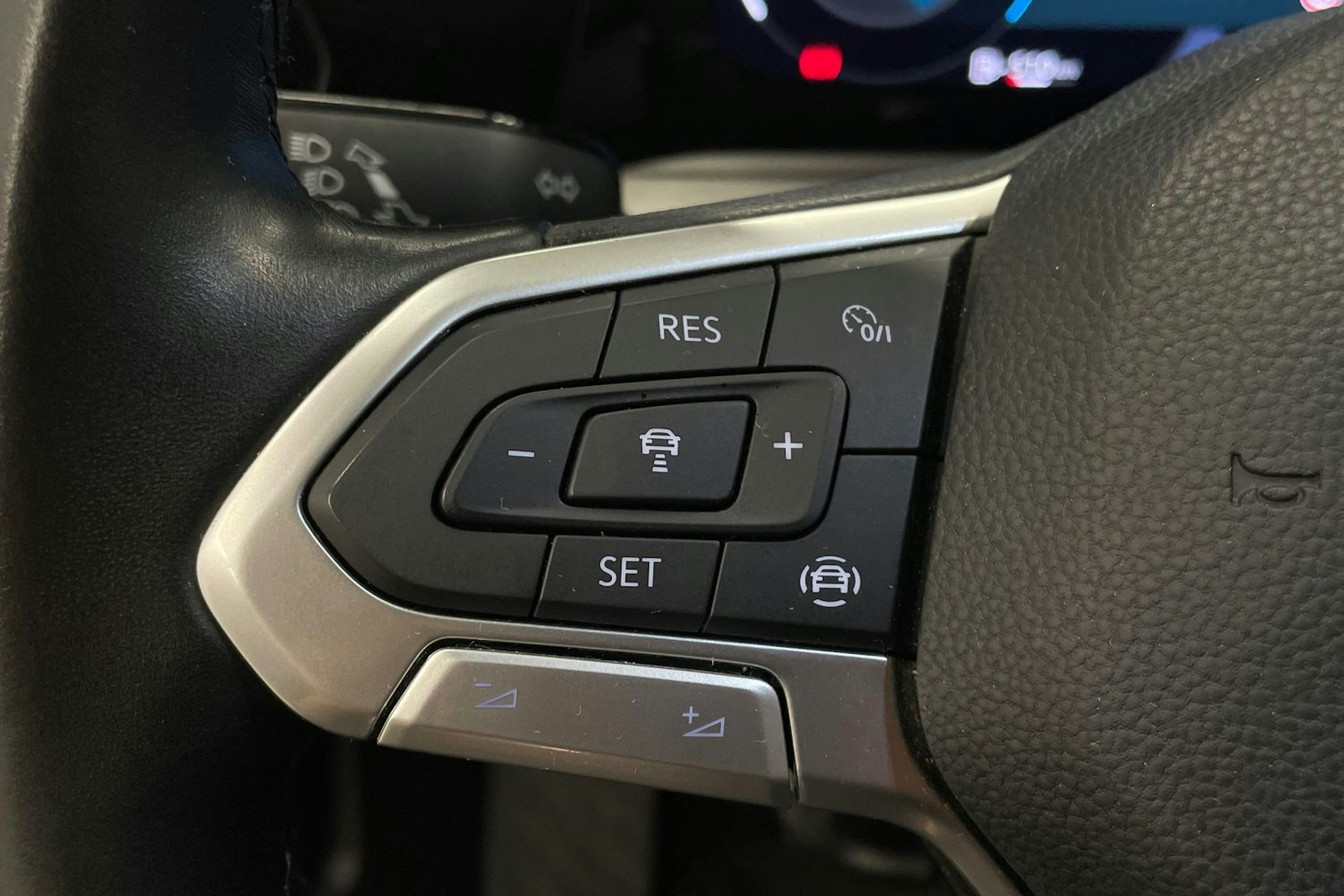 Valkoinen Volkswagen GOLF 2021 kuva 13.