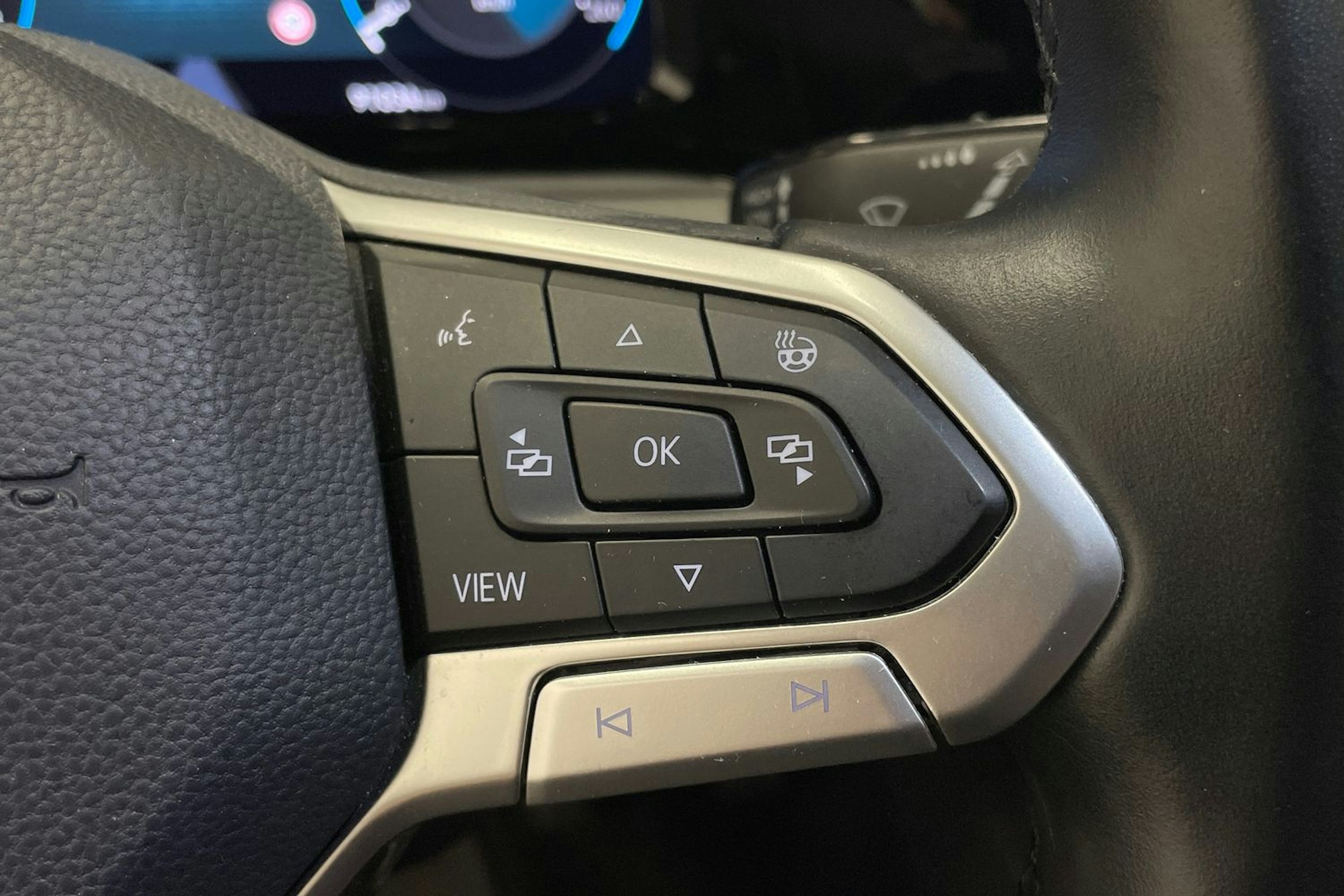 Valkoinen Volkswagen GOLF 2021 kuva 14.