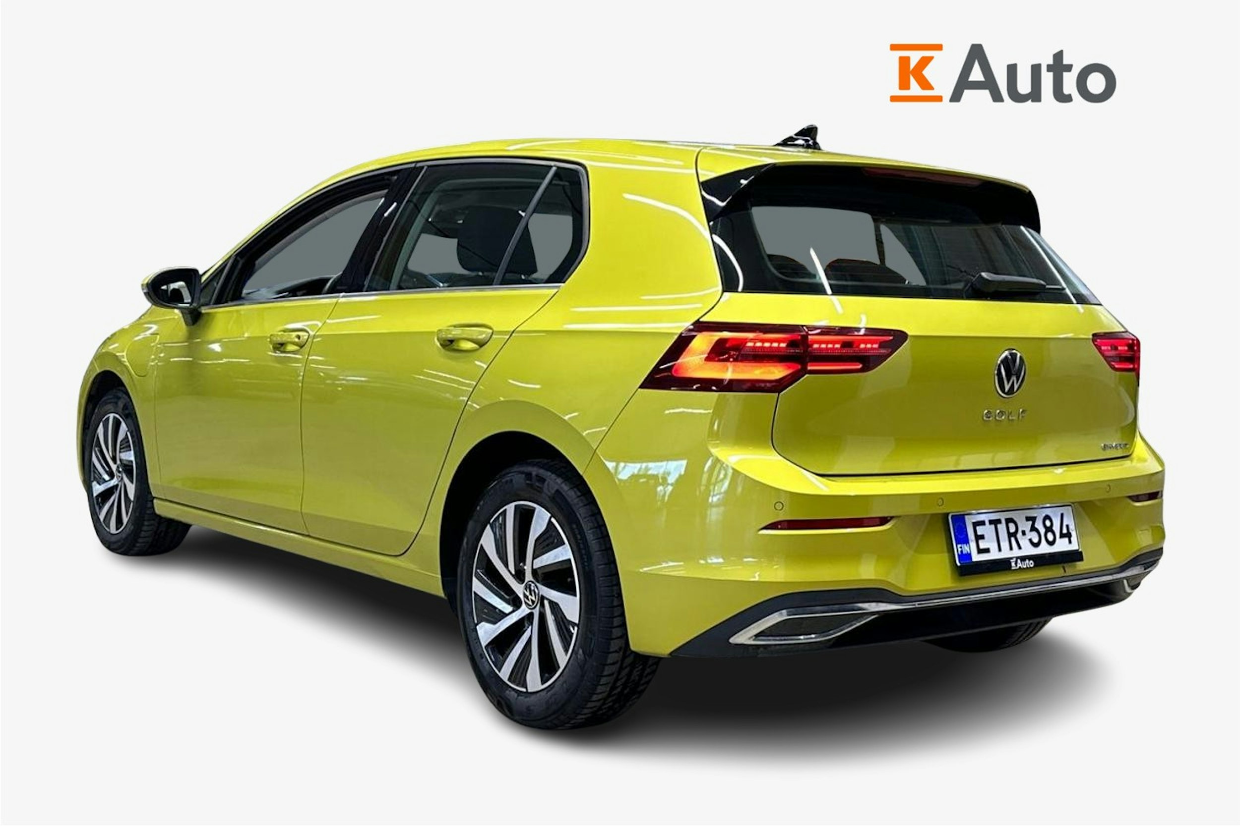 keltainen Volkswagen Golf 2021 kuva 2.