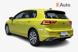 keltainen Volkswagen Golf 2021 kuva 2.