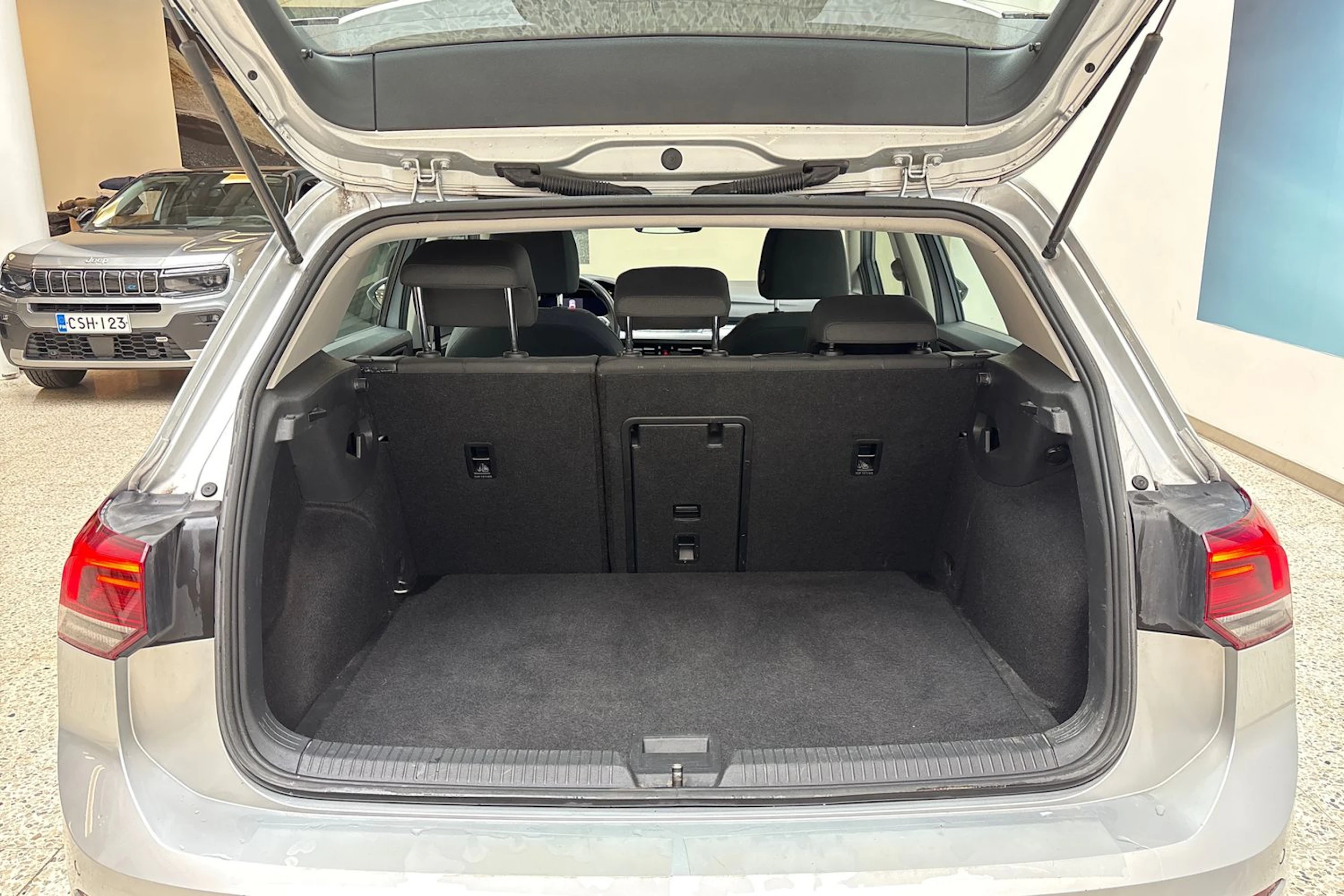 hopea Volkswagen Golf 2021 kuva 12.