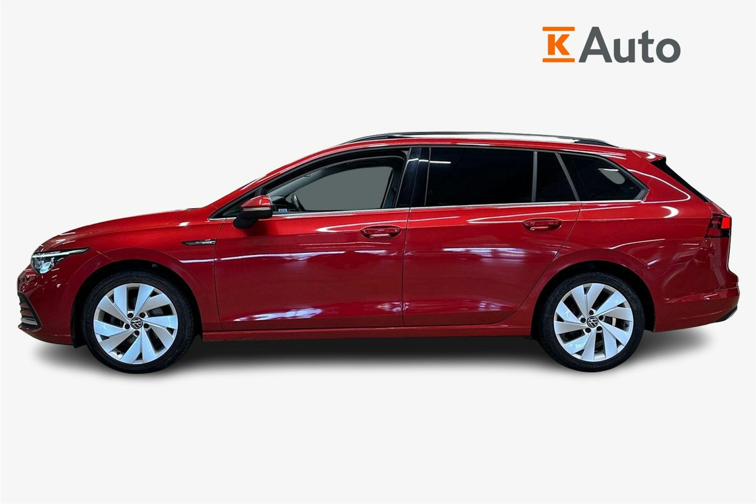 punainen Volkswagen Golf 2021 kuva 6.