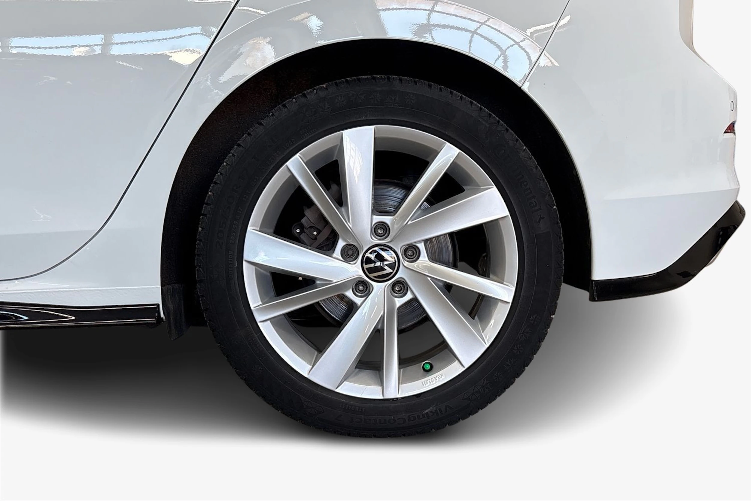 valkoinen Volkswagen Golf 2021 kuva 9.