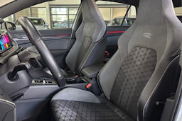 valkoinen Volkswagen Golf 2021 kuva 11.