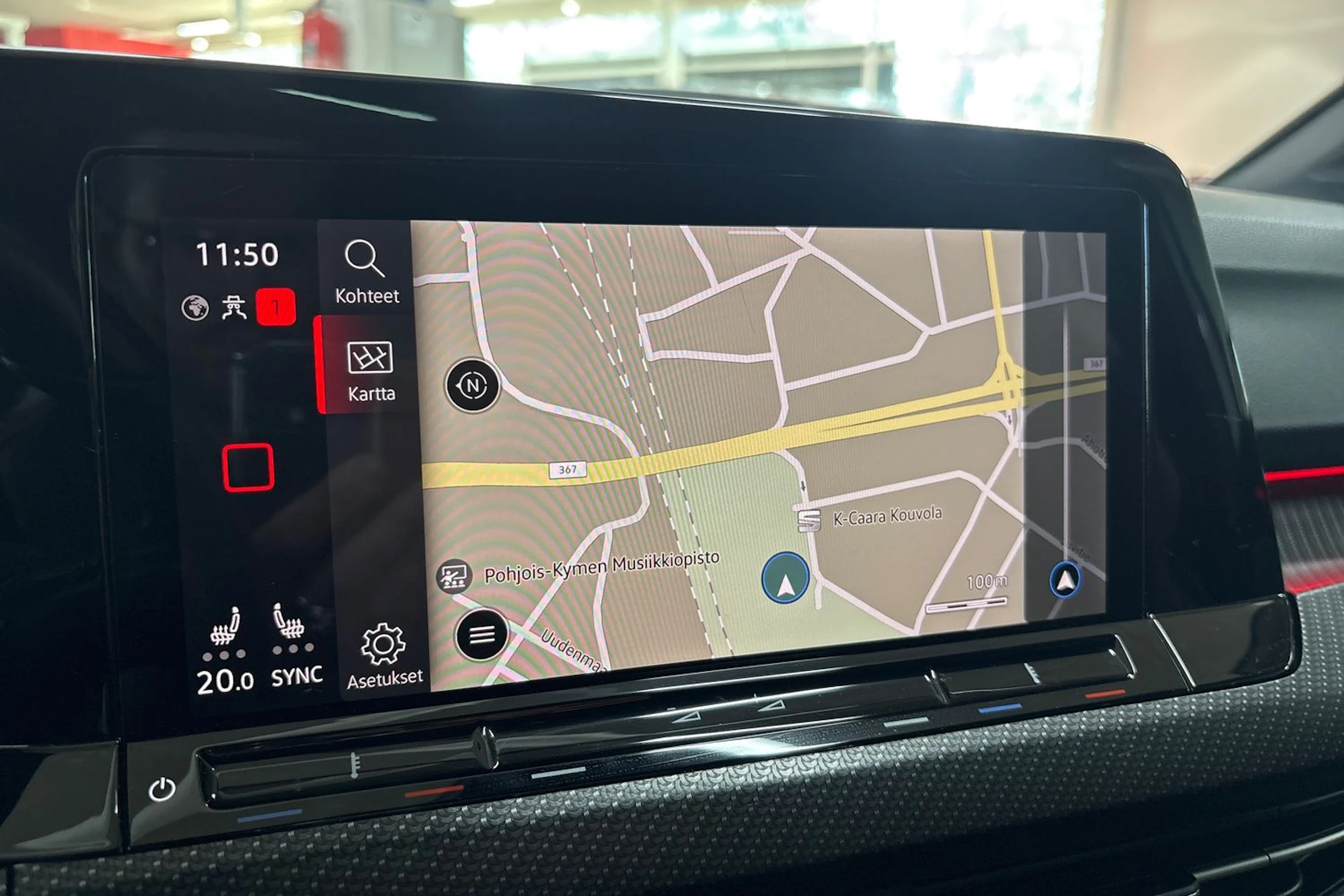 valkoinen Volkswagen Golf 2021 kuva 16.