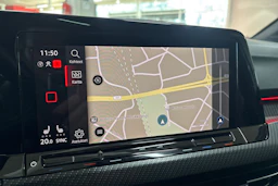 valkoinen Volkswagen Golf 2021 kuva 16.