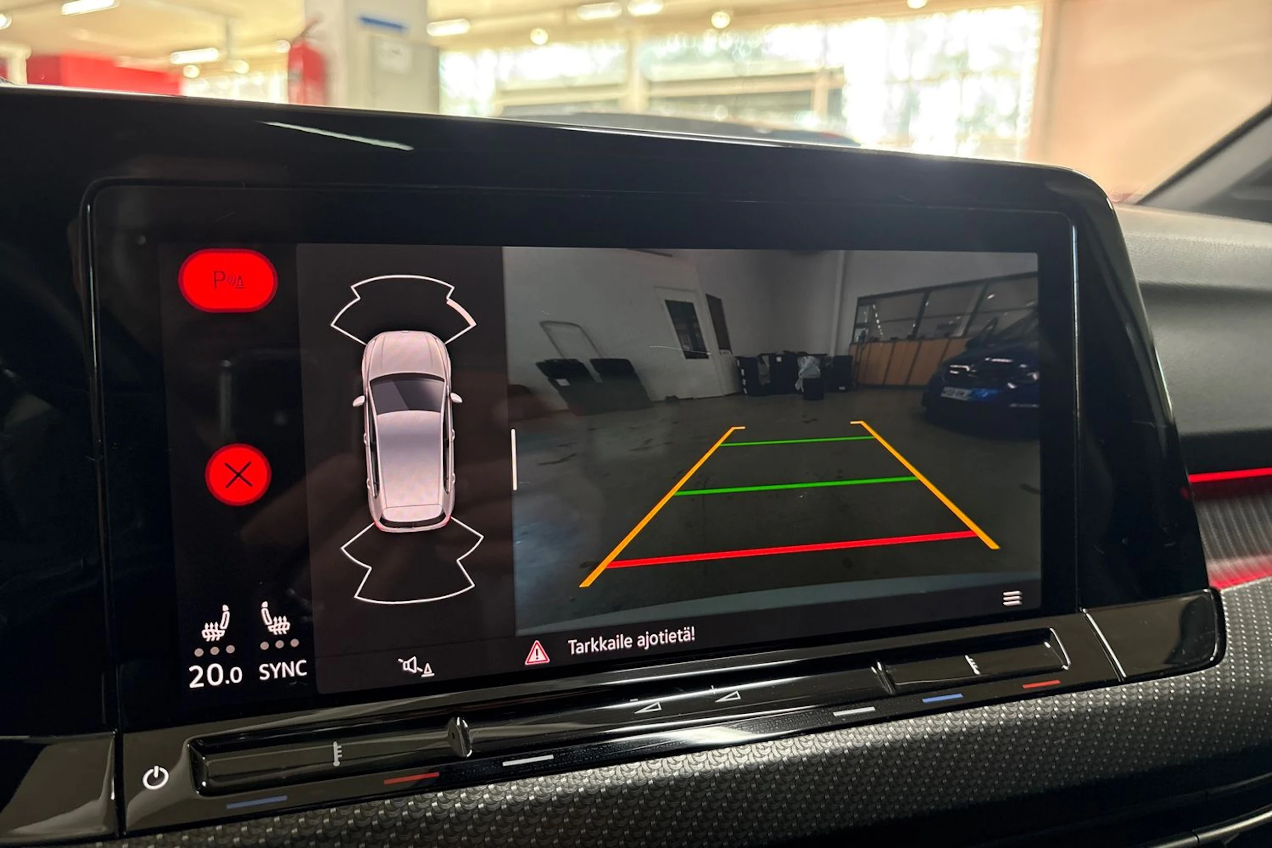 valkoinen Volkswagen Golf 2021 kuva 17.