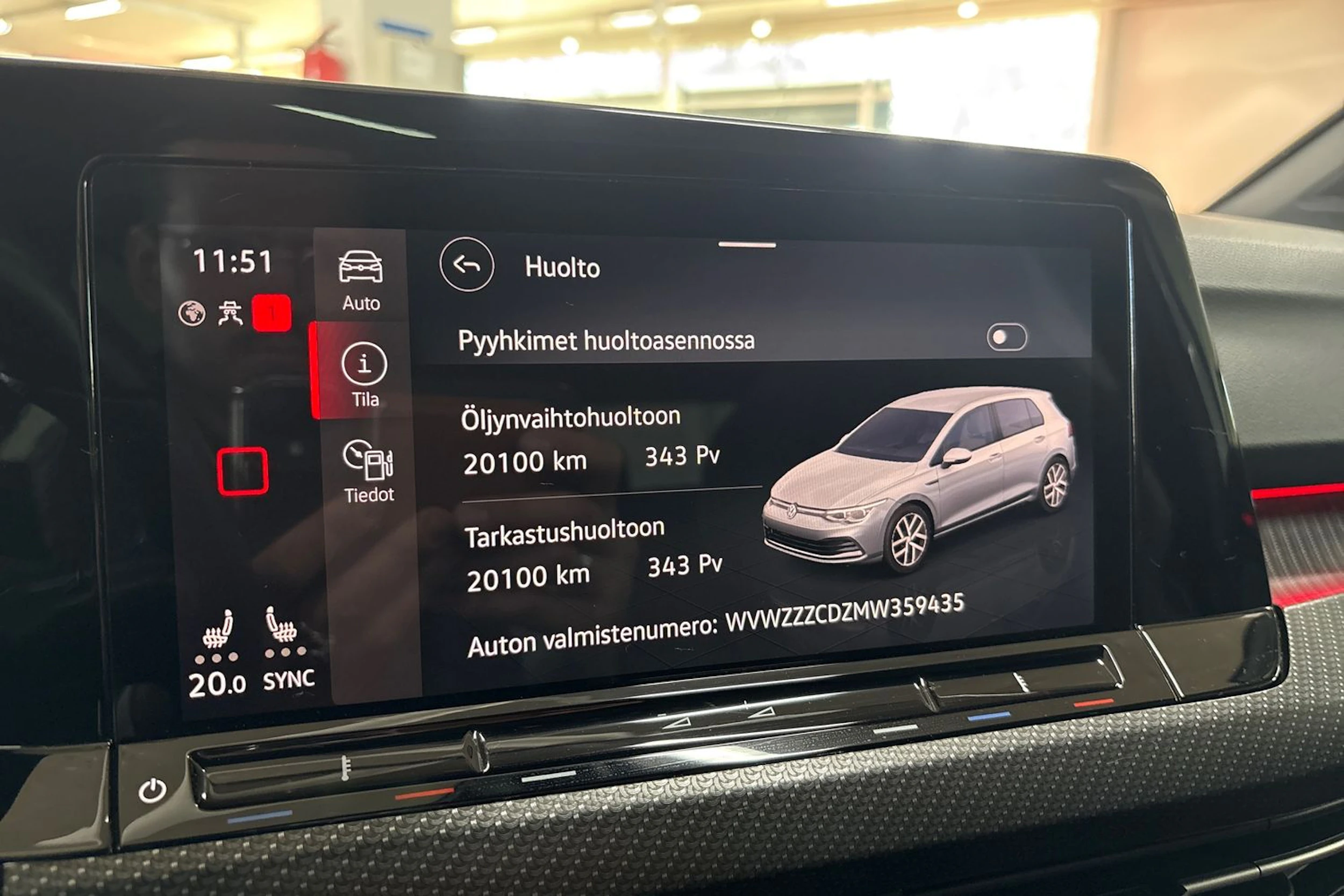 valkoinen Volkswagen Golf 2021 kuva 18.