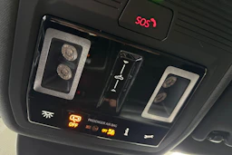 valkoinen Volkswagen Golf 2021 kuva 25.