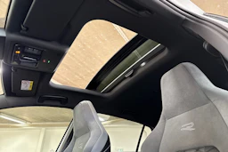 valkoinen Volkswagen Golf 2021 kuva 26.