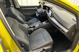 met. keltainen Volkswagen Golf 2021 kuva 13.