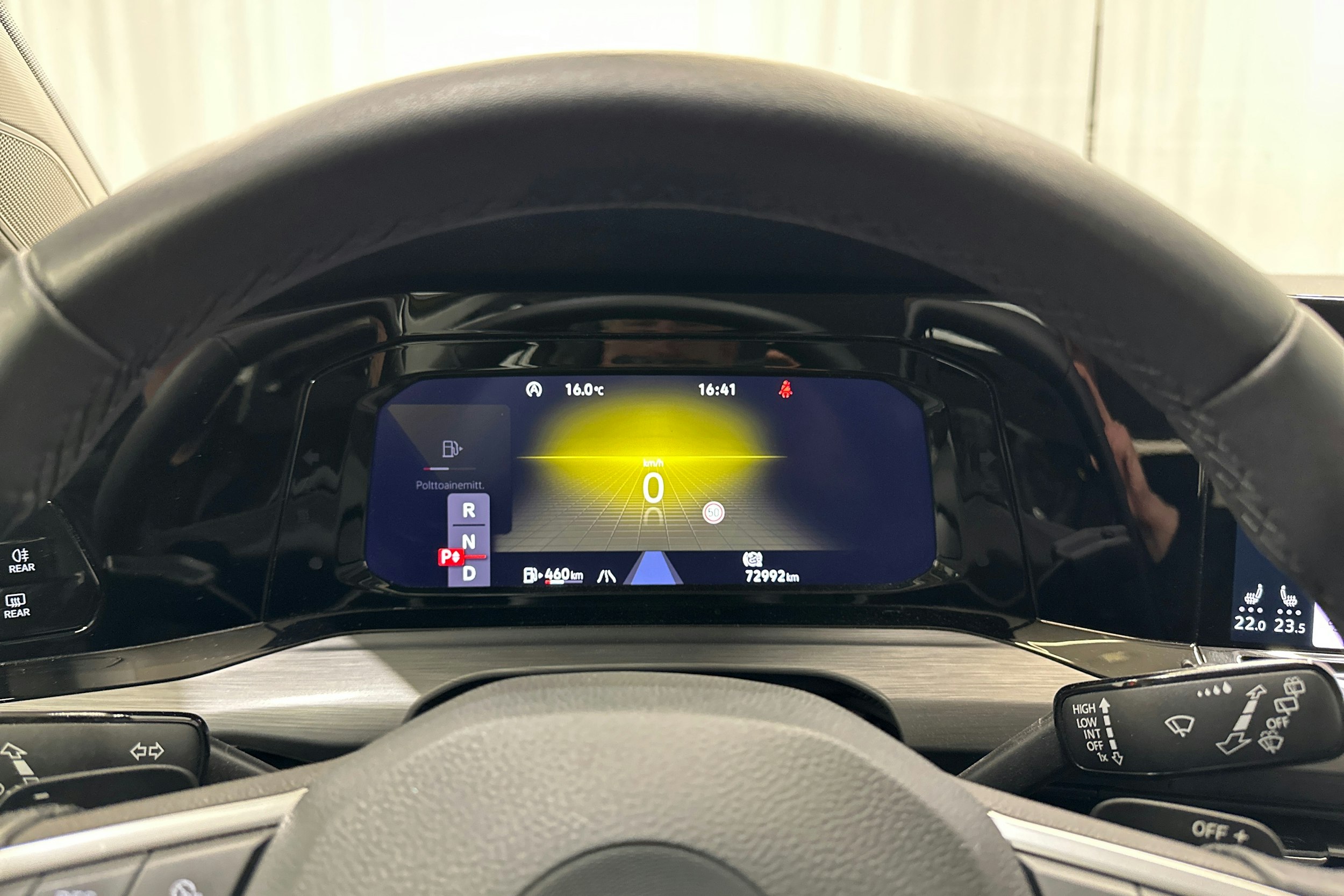 met. keltainen Volkswagen Golf 2021 kuva 18.