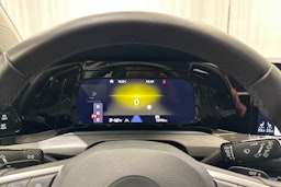 met. keltainen Volkswagen Golf 2021 kuva 18.