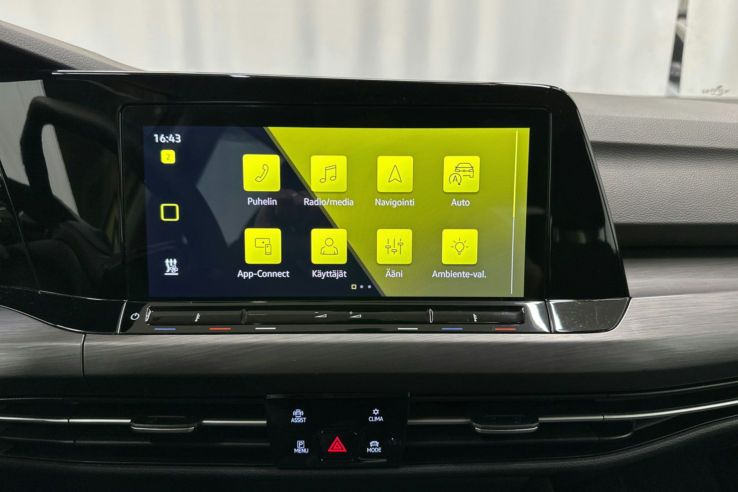 met. keltainen Volkswagen Golf 2021 kuva 22.