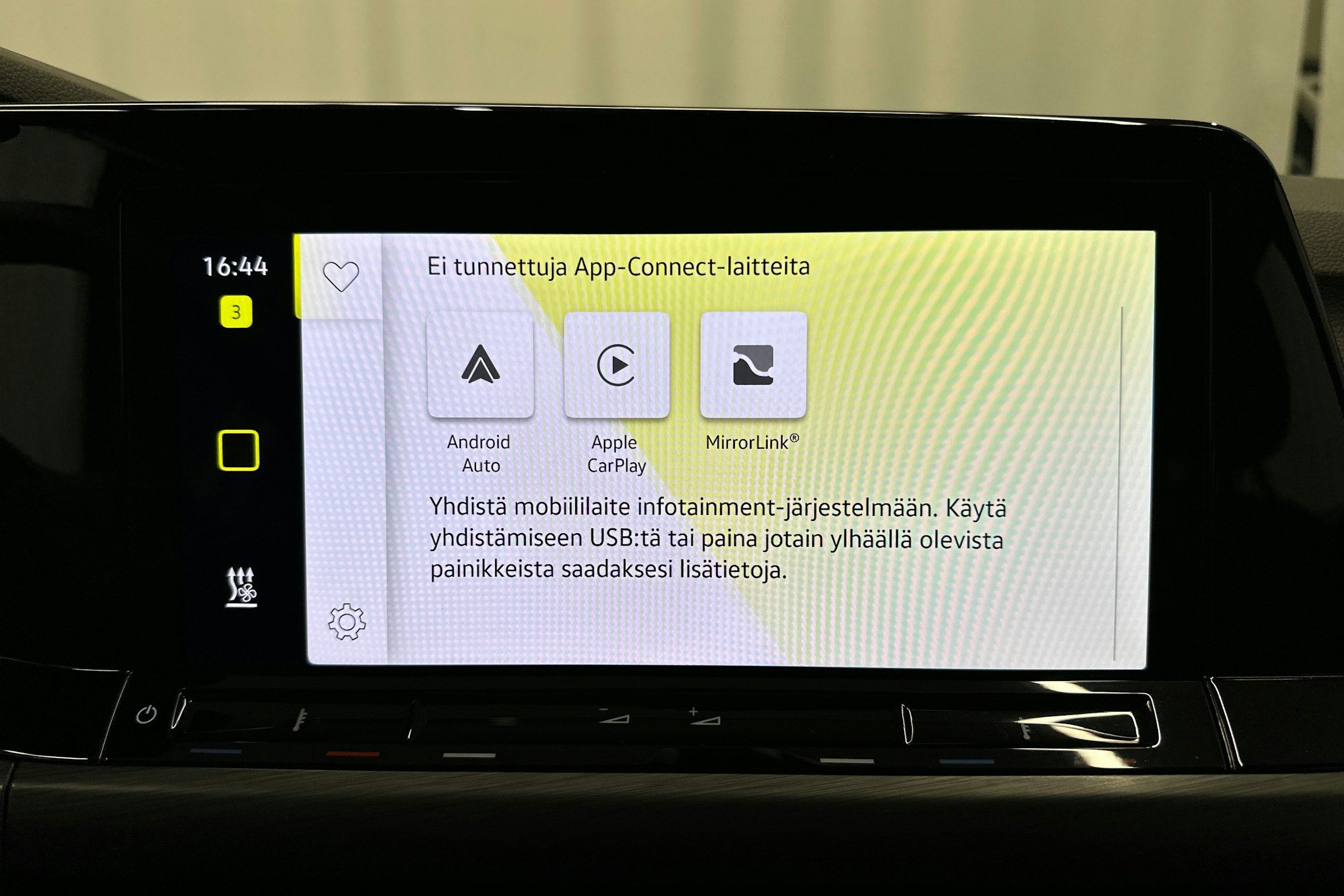 met. keltainen Volkswagen Golf 2021 kuva 24.