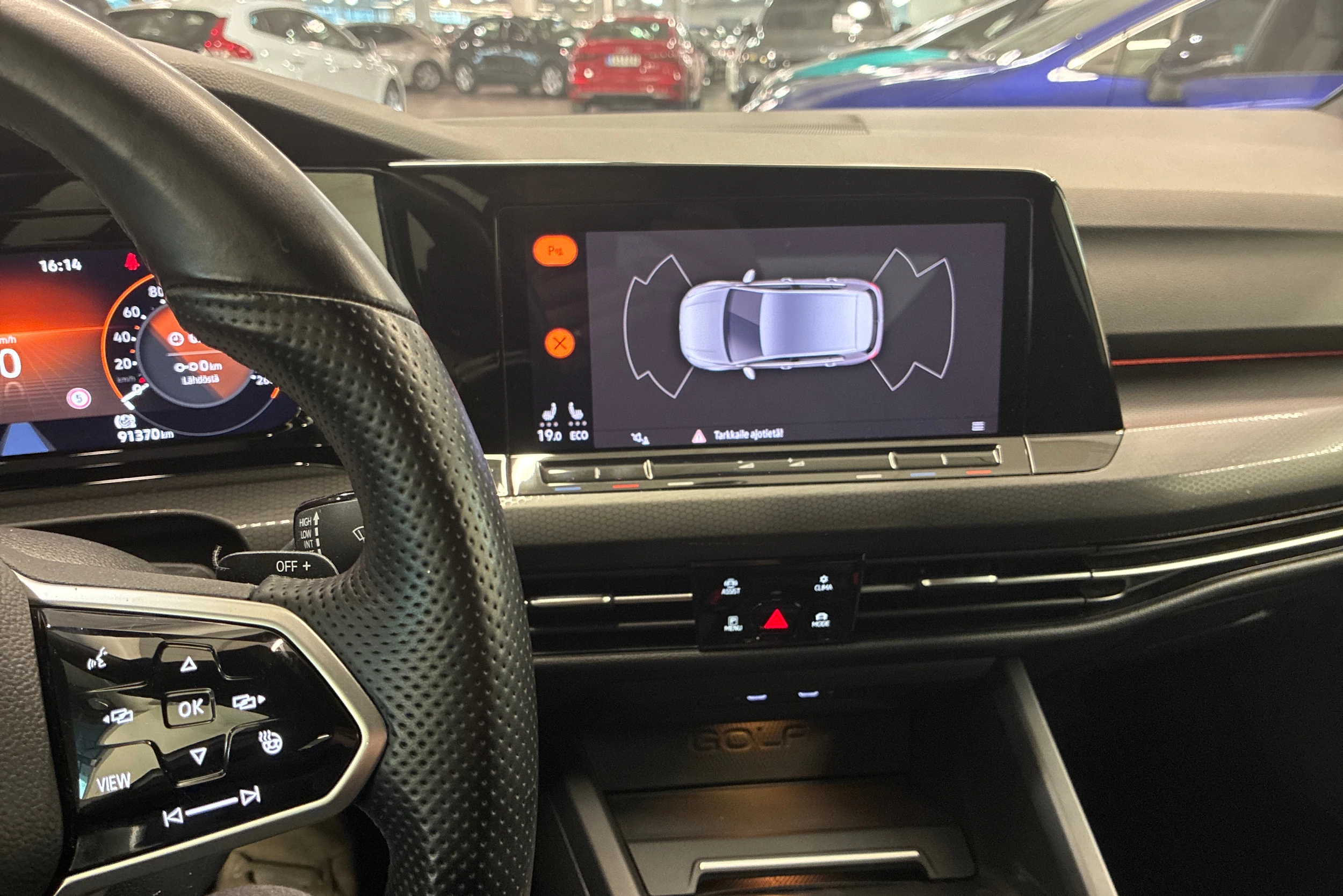 valkoinen Volkswagen Golf 2021 kuva 14.