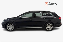 Musta Volkswagen GOLF 2021 kuva 7.
